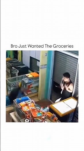 Bro just wanted the groceries 😂#shorts #shortsfeed #ytshorts #trendingshorts #viral #funny #memes