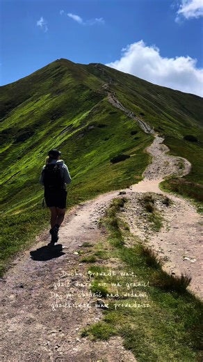 Duchu, prowadź mnie, gdzie wiara nie ma granic! Daj mi chodzić nad wodami, gdziekolwiek mnie prowadzisz. Piękne 🤍 #tatry #tatrypolskie #góry #podhale #hory #tatrysłowackie #tpn #tatry360 #szlakigórskie #tatrymountains #tatrywysokie #mountaingirl #kochamgóry #górymojegóry #wgórachjestwszystkocokocham