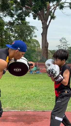 Al Fateh on Instagram: "Assalamulaikum kepada semua Fans Al Fateh , Al Fateh tahu semua tertanya tanya tentang Fight Al Fateh & Fadilah . Perlawanan Al Fateh , Akak , Aiman , akan berlangsung juga , cuma lokasi dan di mana ? akan Al Fateh umumkan dalam masa terdekat. Walaupun Al Fateh berharap lawan di Warzone World Championship. Tetapi Warzone harus mematuhi arahan kerajaan. Mungkin bukan rezeki Al Fateh di Malaysia . Apa pun terima kasih kepada KBS kerana memaafkan Al Fateh. Ramai media tanya