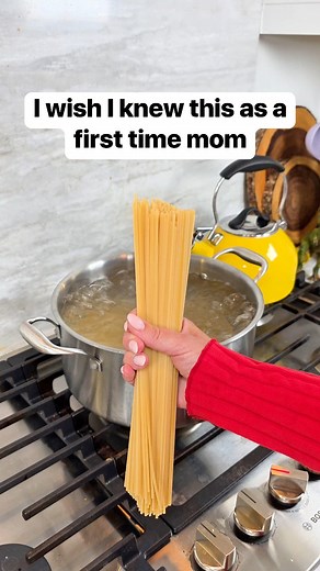 955K views · 2.4K reactions | Simple tip I use to make two types of pasta for two picky eaters #mom #pasta | Momma Might Know Best | Facebook
