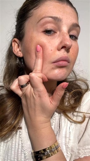 Get a flawless finish with our Silk Wonder Foundation! ONLY £4.50!? Add this to your basket now for a silky smooth finish 🤎 | W7 Makeup