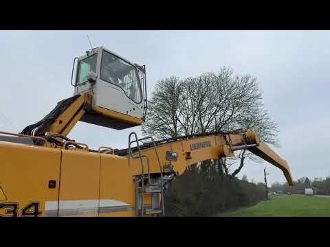 LIEBHERR A934C HIGH RISE SCRAP HANDLER*C/W SCRAP GRAB*YEAR 2013*
