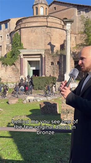 Inside the Roman Forum, the Temple of Valerius Romulus hides an incredible secret: its original bronze door, still in place after almost 1,700 years. The most mind-blowing detail? The lock and the key are original too and still work with the same mechanism. While modern doors break in decades, this Roman door survives emperors, invasions, and time. Roman engineering was built for eternity, not convenience.