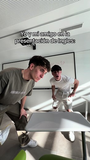 Presentación de Inglés Con Humor Entre Amigos