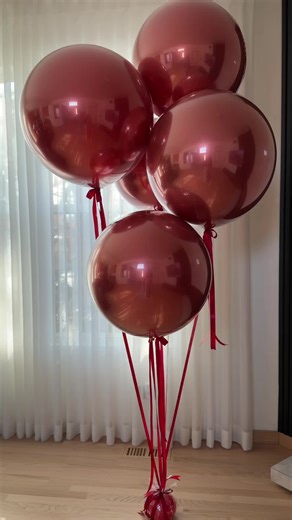 Viral crystal mirror BOBO balloons ✨ Helium filled. Super glossy. Pure luxury vibe. Custom text: name, age, message — anything you want. Perfect for birthdays, proposals, surprises & event decor. Chicago & suburbs. Book yours before your date is gone 💌