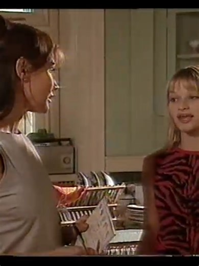 Will gets angry when Irene announces Ken is moving in. Mitch and Hayley have a fight. Justine and Curt are caught in the act. 2777 #homeandaway