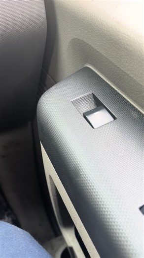 Just another day in the hood 😩 I swear Philly have the worst drivers #fypシ゚viral #fyp #phill #sideswipe #cadillacescalade