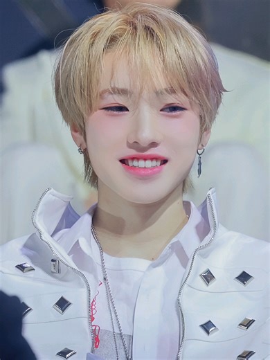 Bring Out the Color: Explore Sakuya's Vibrant World