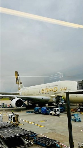 Etihad Airways: Abu Dhabi to London Flight Experience!