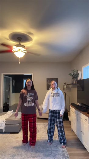 Cascade ski team⛷️🎿 (@ski.team51)’s videos with original sound - Van Nuys girls soccer team