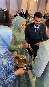 1M views · 15K reactions | This is a Turkish tradition culture while ring ceremony bride sister says Scissor is not cutting and groom side put money to tray until bride say enough they need to put money on tray and thanks to @zaka.ullahjutt he followed all tradition ❤️#turkey #turkishgirl #turkeyvideos #pakistanvideos #pakistan #india | Türkan Atay | Facebook