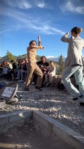 Llegas a Granada…y no puedes dejar de bailar 💃🔥 #flamenco #flamencomix