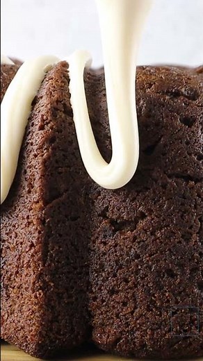 Gingerbread Bundt Cake Pin