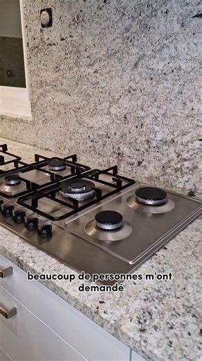 Pour nettoyer les brûleurs de votre gazinière il n'y a pas plus efficace que la pierre d'argile blanche 😇#cleaning #clean #cleaningmotivation #cleanwithme | Clean Tidyorganized