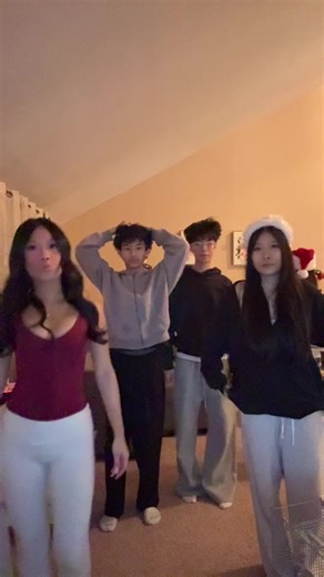 we look ai generated @ℴ𝓁𝒾𝓋𝒾𝒶ꨄ @jayden_chn @fredi #fyp #viral | ai generated