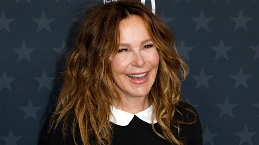 Iconic '80s actor Jennifer Grey is nearly unrecognizable these days