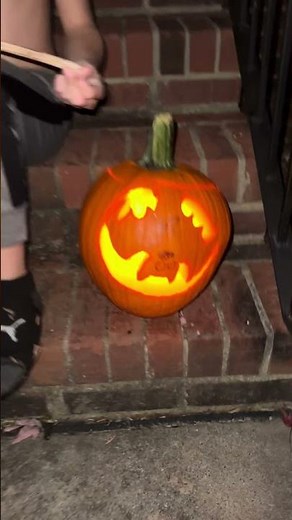 🦇 Clark’s Bat Pumpkin! | The Famous 6 7 Carve 🎃💪