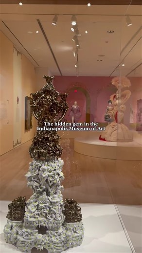 Become bedazzled by the style of the extravagant Rococo period through the lens of contemporary queer artists. Bring your friends to see Resplendent Dreams: Reawakening the Rococo. 💎🎨✨ #DiscoverNewfields #NewfieldsToday @diegomontoyastudio, @robert_horvath_art, @anthonysonnenberg Installation view of Resplendent Dreams: Reawakening the Rococo in the Gerald and Dorit Paul Galleries, June 6, 2025-March 29, 2026. Artworks © their respective creators.