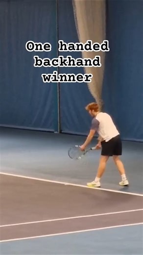 One handed backhand winners feel so good #tennis #tennislife #federer #tennisplayer #babolat