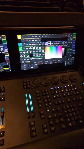 BE CAREFUL not to mix relative and absolute values, but here's how to use the relative layer in MA3. Part 2 explains relative phasers! Let me know if you have any more questions! #grandma3 #stagelighting #workflow #programminglights #howto