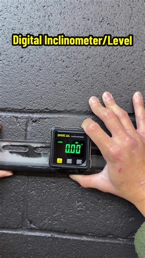 Compact Digital Inclinometer for Easy Leveling