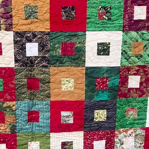 Christmas Squares Quilt, Modern Christmas Patchwork Quilt, Handmade Quilt, Scrap Quilt, Holiday Quilt, Christmas Decoration Made in the USA - Etsy