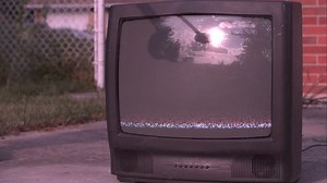 clip-1013889308-tv-hit-by-sledge-hammer-explodes-slow