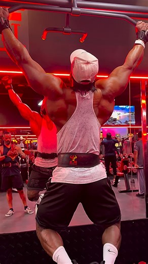 Back🔥👈🏽👹👹👹 . . . . #samtrainer #gymlife #personaltrainer #reelsinstagram | Samfitness.fb