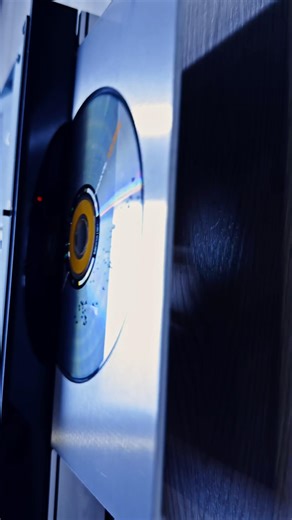 INSIDE a CD machine!