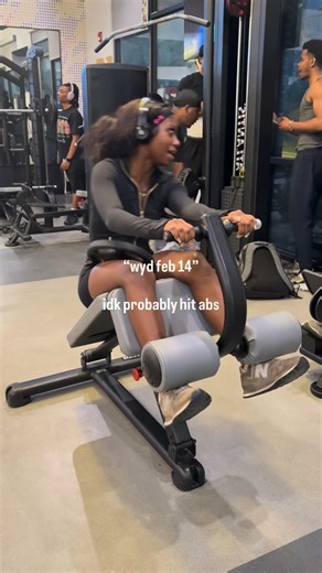 miss physique 🎧🫧🤍 on Instagram: "like actually i really might just hit abs 😭😭😭👌🏾 #gymgirls #explorepage #gymgirlsmotivation #coreworkouts #valentinesday"
