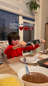 Opening Christmas poppers/crackers, inside the poppers have small gifts and a joke note and crown paper 🇨🇦😍 #christmastime #christmaspoppers #christmascrackers #Christmas #christmasdinner #holidayseason #HolidayCheer #Holidays #holidaytraditions #FYI #canada #andrenicklas #excited #kidslove #happykids #kids #gifts #fypviralシ | Andre’s world