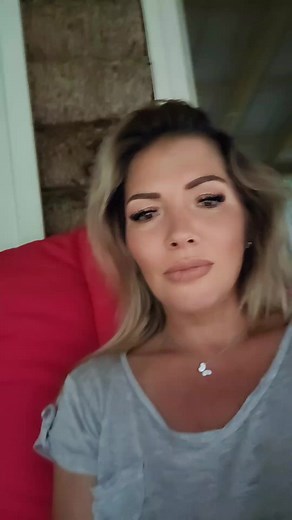 GirlOffGrid_Amanda (@girloffgrid_amanda)’s videos with original sound - Mark Benzon Pelota