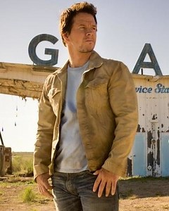 TRANSFORMERS 4 - New Official Photo of Cast and Set Video — GeekTyrant