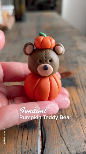 Creating Adorable Fondant Teddy Bear Pumpkins