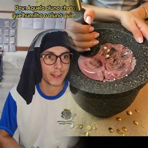 A aluna chata conhecendo o aluno quieto