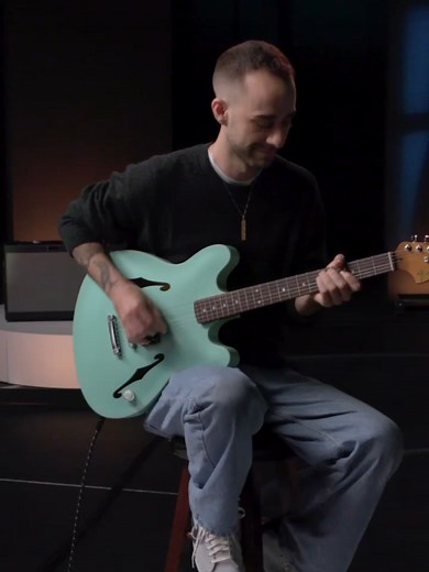 Watch @thedonutdoctor take the Tom DeLonge Starcaster for a test drive. This iconic Starcaster features a 12” rosewood fingerboard, 6-saddle adjustable bridge and Pearloid dot inlays. Learn more at the 🔗 bio. #Fender #FenderGuitars