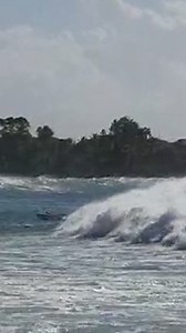 35K views · 566 reactions | Large, breaking waves also reported in Mount Irvine, Tobago as long period swells and hazardous seas affect T&T on Monday evening. https://ttweathercenter.com/hazardous-seas/hazardous-seas-alert-in-effect-from-sunday-through-tuesday-dangerous-long-period-swells-expected | Trinidad and Tobago Weather Center | Facebook