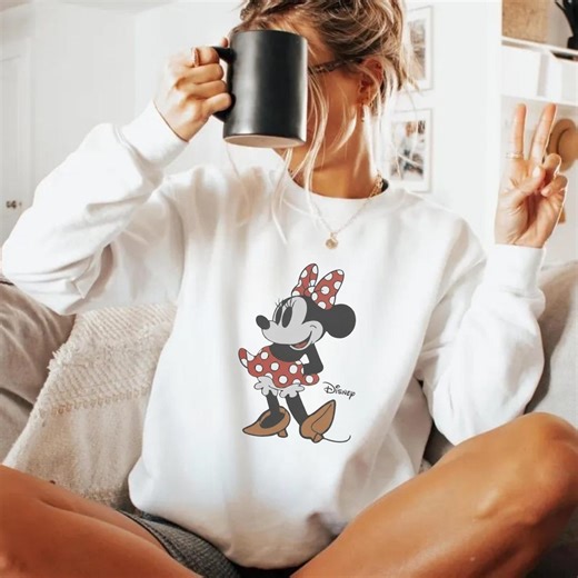 Retro Minnie Mouse Classic Pose Sweatshirt, Vintage Style Minnie Hoodie, Disneyland Girls Trip Shirt, Disney Holiday Vacation Shirt - Etsy