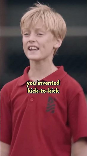 Kick-to-kick is boooooring....🥱 #littlelunch #kidstvshow #shorts