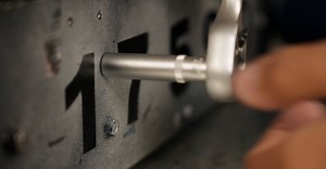 Video by Mikhail Nilov on Pexels