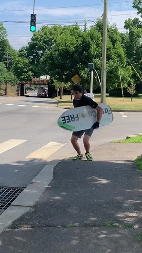You like that spin at the end? 😮‍💨 #signspinner #signguy #signflipper #fairfieldct #fairfieldcounty #news12 #amazingvideo