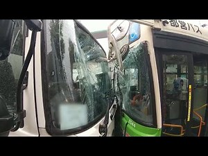 路線バスとトラックが正面衝突、5台絡み数人けが 新宿