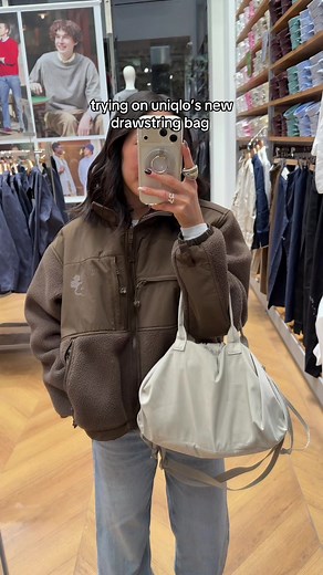 UNIQLO's New Drawstring Bag Review