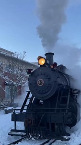 ✨🎄 Strike a pose Bucks County is Vogue-worthy this holiday season! 🎄✨ Bucks County, PA has been named one of “Vogue’s Best Christmas Towns in the USA for a Dose of Holiday Cheer” ☃️ ❄️❤️ From twinkling lights and festive shopping to cozy dining and timeless traditions, you feel the magic when you spend your #HolidaysInBucksCo Hop aboard the New Hope Railroad’s Santa’s Steam Train 🚂🎅, stroll through Peddler’s Village, see dazzling displays at Shady Brook Farm’s Holiday Light Show ✨, and cozy 