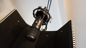 sE2200