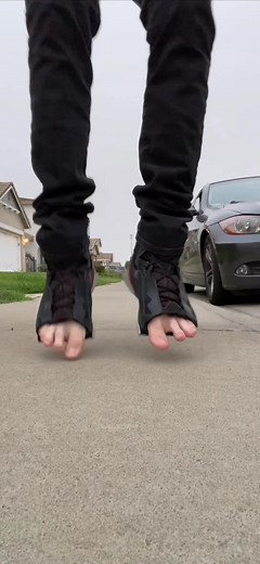 Tip Toe in My Jordans - Tiptoeing Song and Dance Challenge