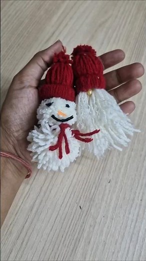 very easy and cute santa using yarn and cardboard roll #diy #cristmas #santa #shots #reelschallenge