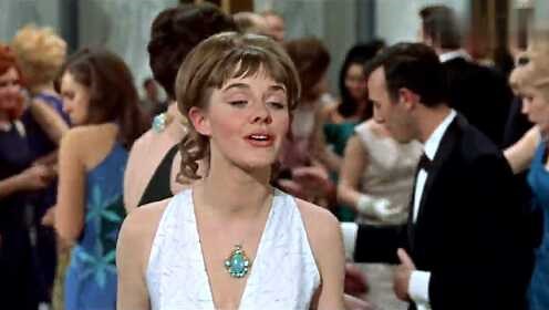 A Countess From Hong Kong - Trailer