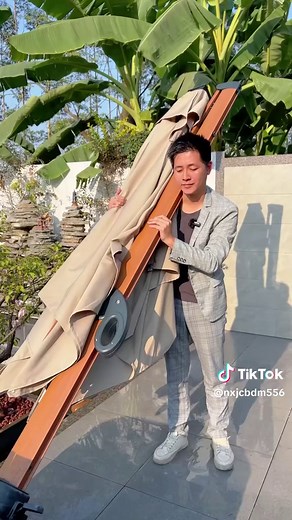 High-End Multi-Functional Garden Parasol with Solar Lights