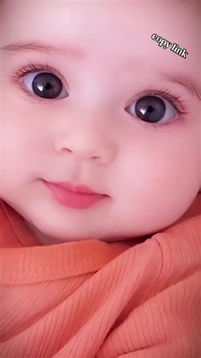 Baby Says Papa: A Heartwarming Moment